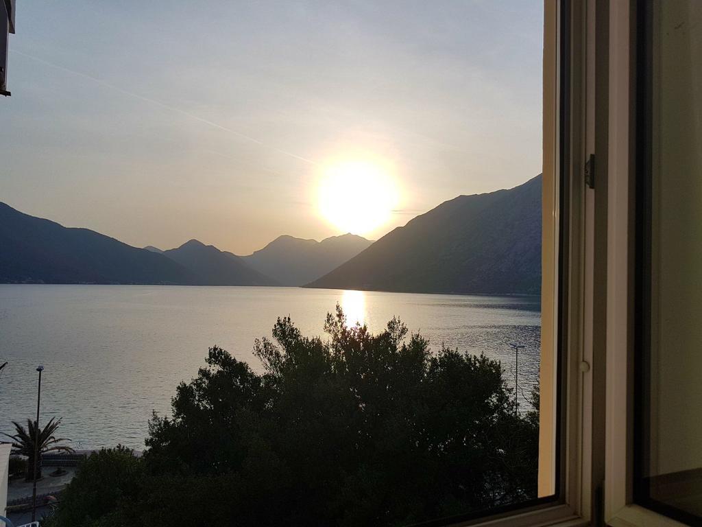 Apartment Titaneli Kotor Exterior foto